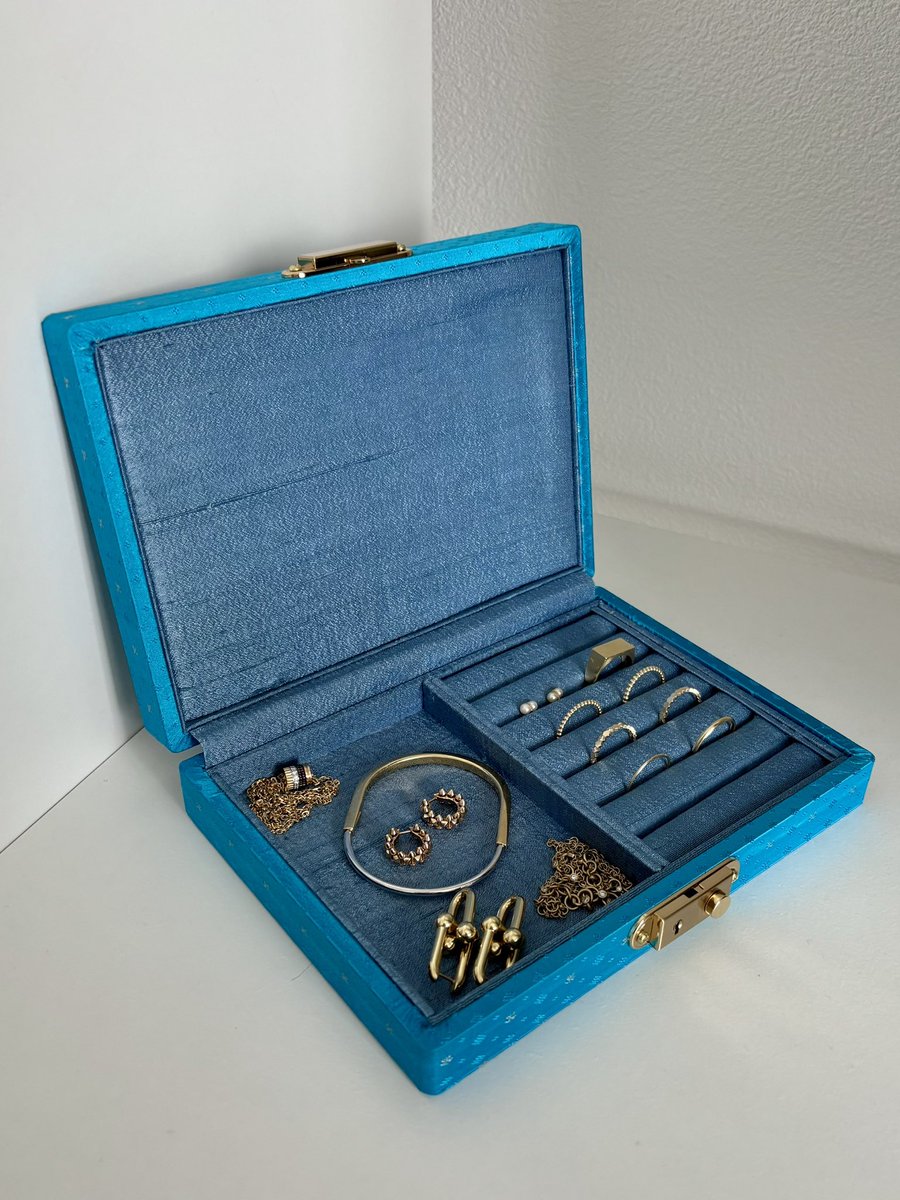 autunn0's tweet image. バングルが入らなかったから、UPALAのジュエリーボックスの大きいのも買ってみた。可愛い。
