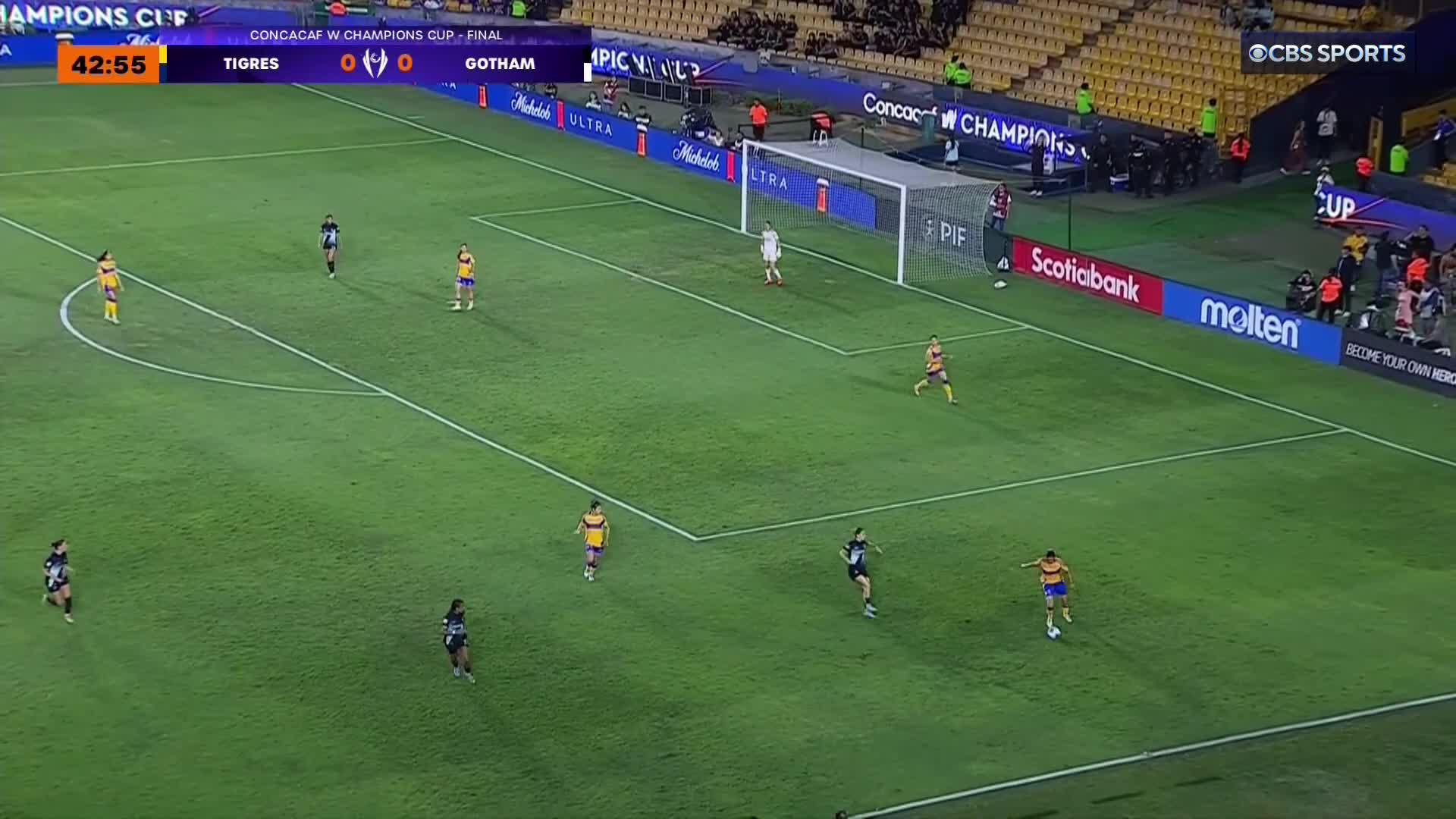ITZEL GONZÁLEZ DENIES THE PENALTY!! 😱🚫@TigresFemenil's GK keeps it scoreless going into the second half 🐯