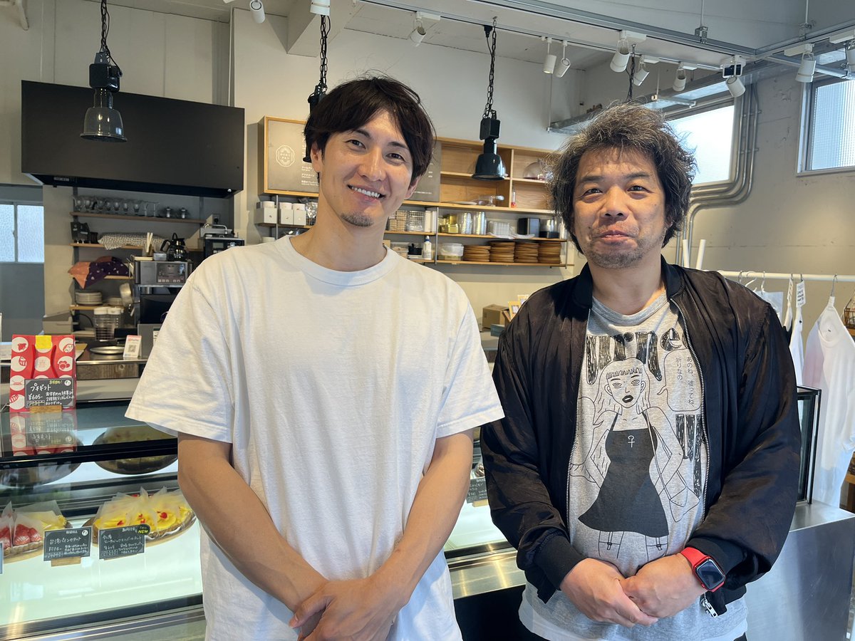 ysk_okada's tweet photo. かにわしタルト。店長のクセは強めですがタルトは間違いなく美味しいです。ホームゲームの際には是非立ち寄ってみてください。バスケの話したら店長にマンツーマンプレスされますのでご注意を。インスタの答えは二個喰いでした。せっかく痩せたので太らないよう気をつけます。

#香川のいいところ紹介 https://t.co/dq2iDsPZ0a