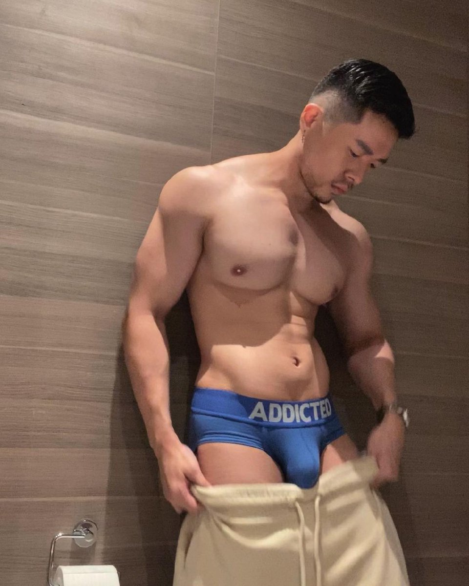 🩲 #Manunderwear #sexyunderwear #bulge #sexybulge #asianmodel #indonesiahunk #indonesiamodel #model #gaymodel #sempak #sempakpria #sempakseksi #armpit #armpitlovers #armpitfettish #sexyarmpit #hothunk #hotgay #meninunderwear #meninundies #musclehunk . .