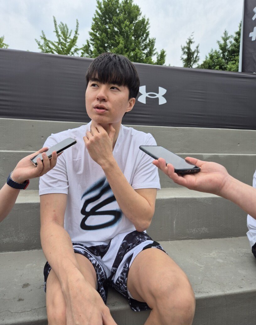 baekpd1983's tweet photo. 🇰🇷🏀Lee Hyunjung recently paid a penalty to the Illawarra Hawks and terminated the contract.

Meanwhile, he is scheduled to participate in the NBA Summer League and is expected to join the NBA G League club to enter the NBA roster next season.

#LeeHyunjung #IllawarraHawks #NBA https://t.co/a2qrXDi60n