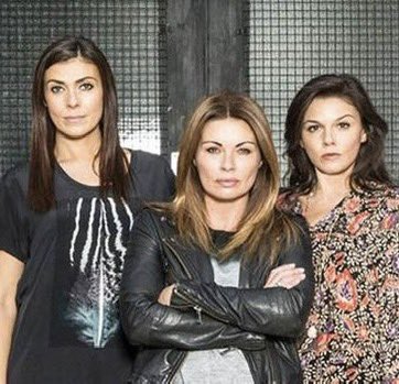 Bonnie19998796's tweet photo. Just one request if the wedding hasn’t already been filmed and that’s to make sure our other Connor gals are back together for the wedding! Plzzzzzzzzzzzzz #Corrie #Swarla #KateConnor #MichelleConnor #CarlaConnor https://t.co/AOSaS6mW5L