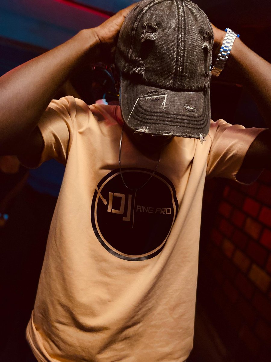 TheGeneral23232's tweet photo. Wat do u know about this young boy 😂😎🤞 https://t.co/ikE9goagh4