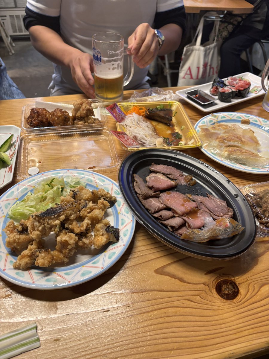 あざっす！
昼間からいかせていただいてます。
