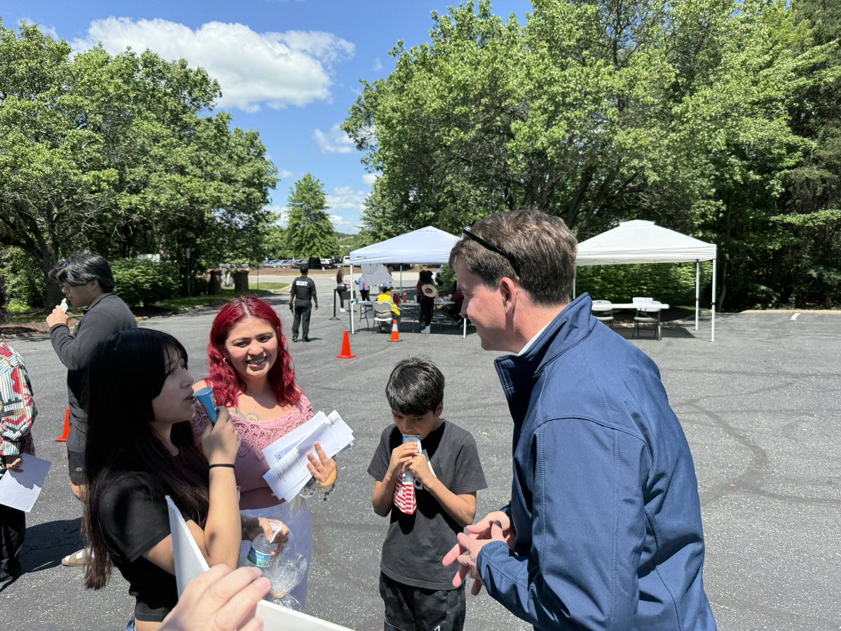 JeremyMcPike's tweet image. Wonderful day at CASA’s Spring Festival! My team and I loved talking with constituents, sharing resources, and celebrating our vibrant community.
Thank you to CASA for organizing such a great event that brings our neighbors together!