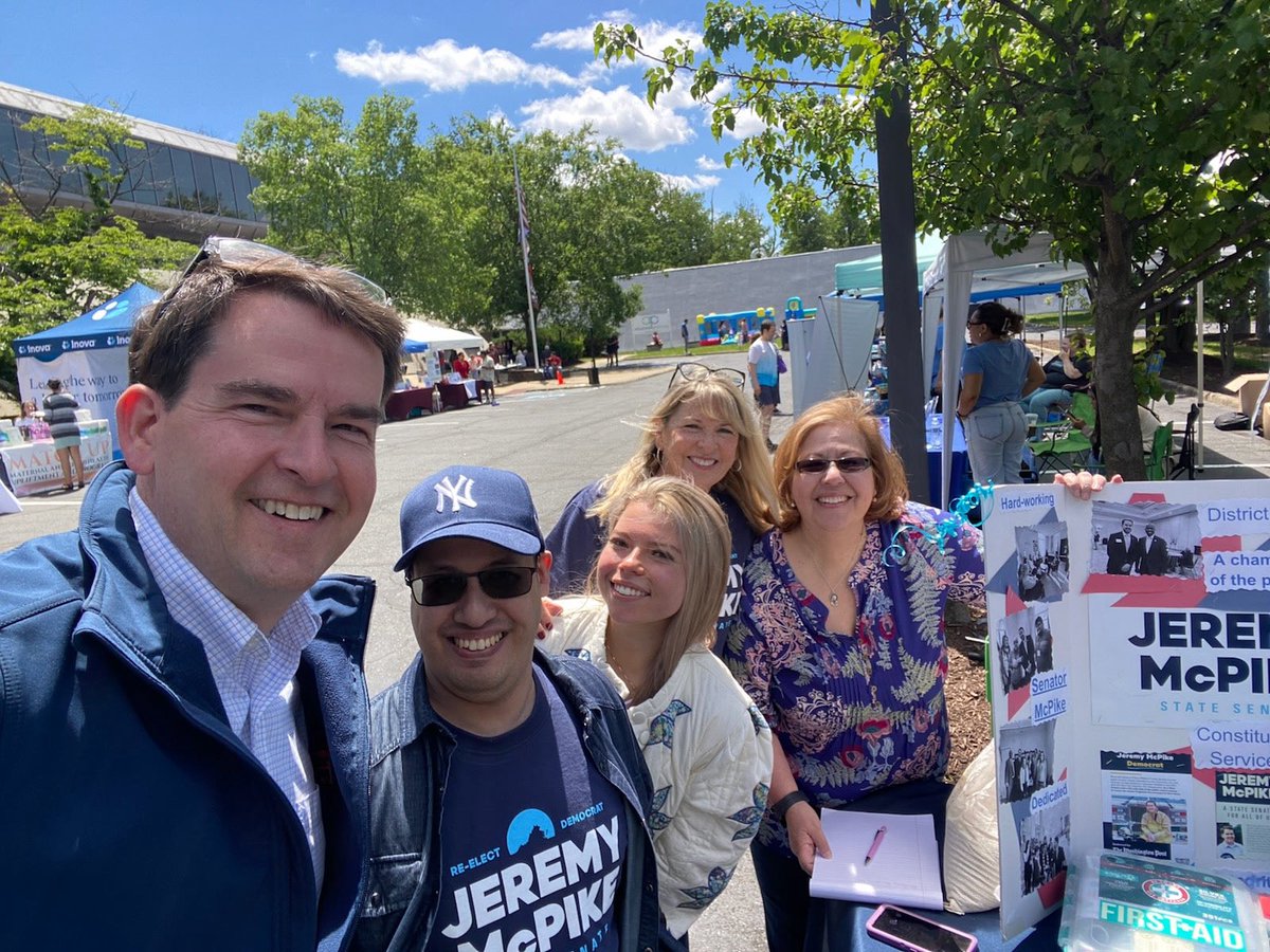 JeremyMcPike's tweet image. Wonderful day at CASA’s Spring Festival! My team and I loved talking with constituents, sharing resources, and celebrating our vibrant community.
Thank you to CASA for organizing such a great event that brings our neighbors together!