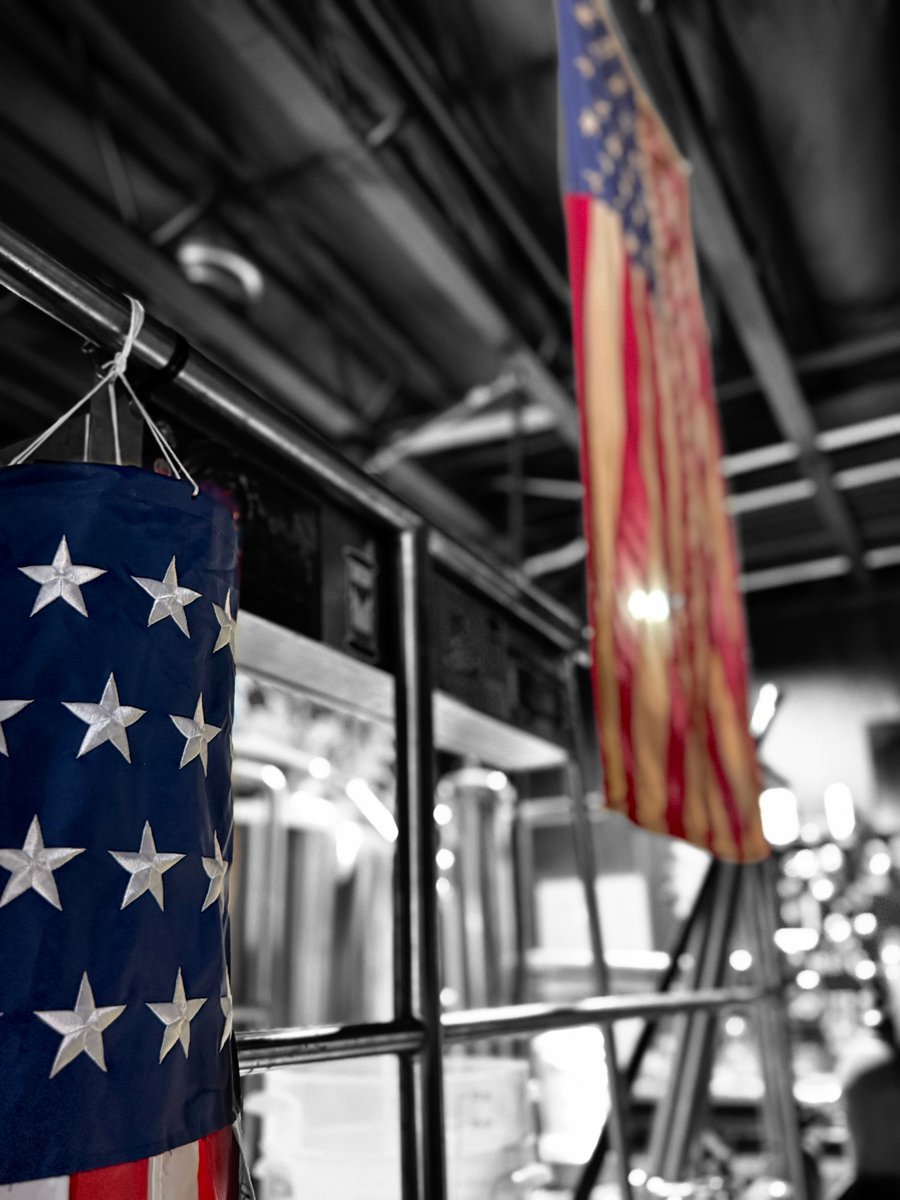 Join us this Memorial Day to honor and remember our heroes! We offer 10% off to all Military every single day of the year (unless we are closed): not just on the holidays!  Enjoy our scratch menu and craft beers in our community atmosphere! 🍻🇺🇸 #MemorialDay #CraftBeer #Community
