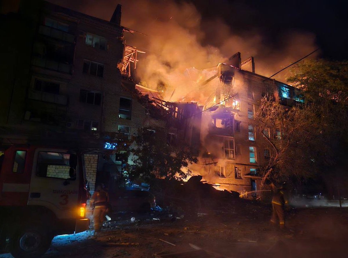 Russians destroyed an entire section of an apartment building in Mykolaiv.