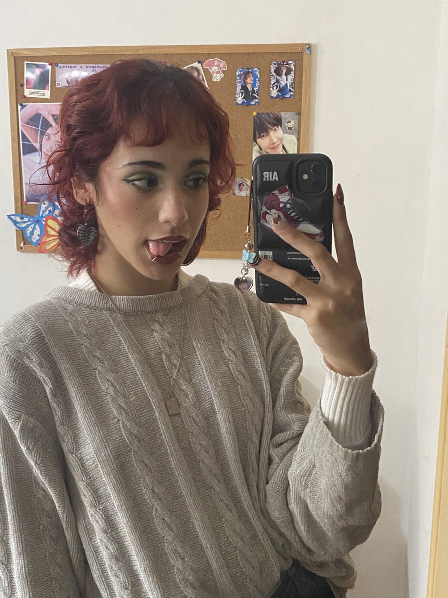 today my bestfriend said i remind him of will graham because of how my hair looks and thats the best thing someone has ever said to me tbh