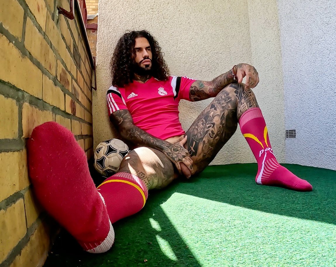 Quieres jugar conmigo a la pelota ? 😈🔥