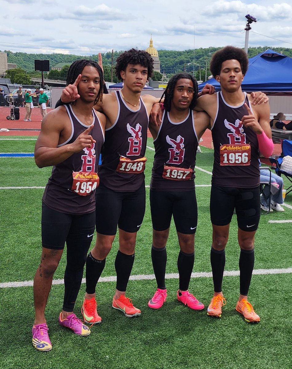 christian_steww's tweet photo. truly blessed to be a 2X STATE CHAMPION! made history today! https://t.co/jls8bwnXQ5