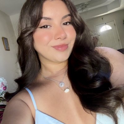 joannarobless's tweet photo. #NewProfilePic https://t.co/FvfNns1ixK