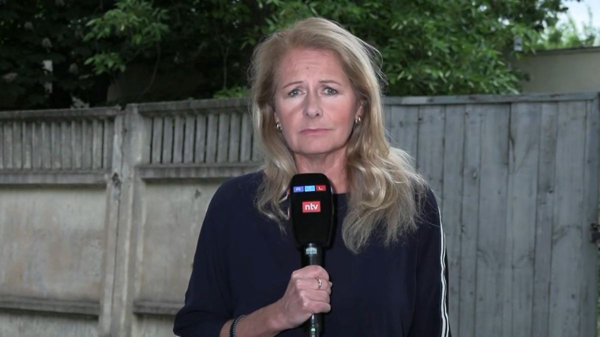 Eindrücke vom Gefangenenaustausch: "Man konnte ihnen ansehen, dass sie gehungert haben" n-tv.de/mediathek/vide…