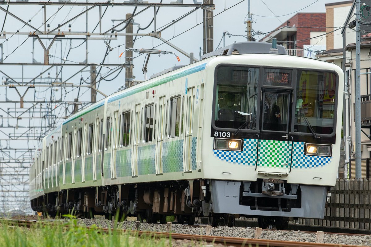 fieldstar1205's tweet photo. 小田急8000形＆西武8000系ビフォーアフター乗りくらべ＆撮影会に伴う8103F(元小田急8261F)送り込み回送

#8103F #西武鉄道 https://t.co/UixEt9VAOn