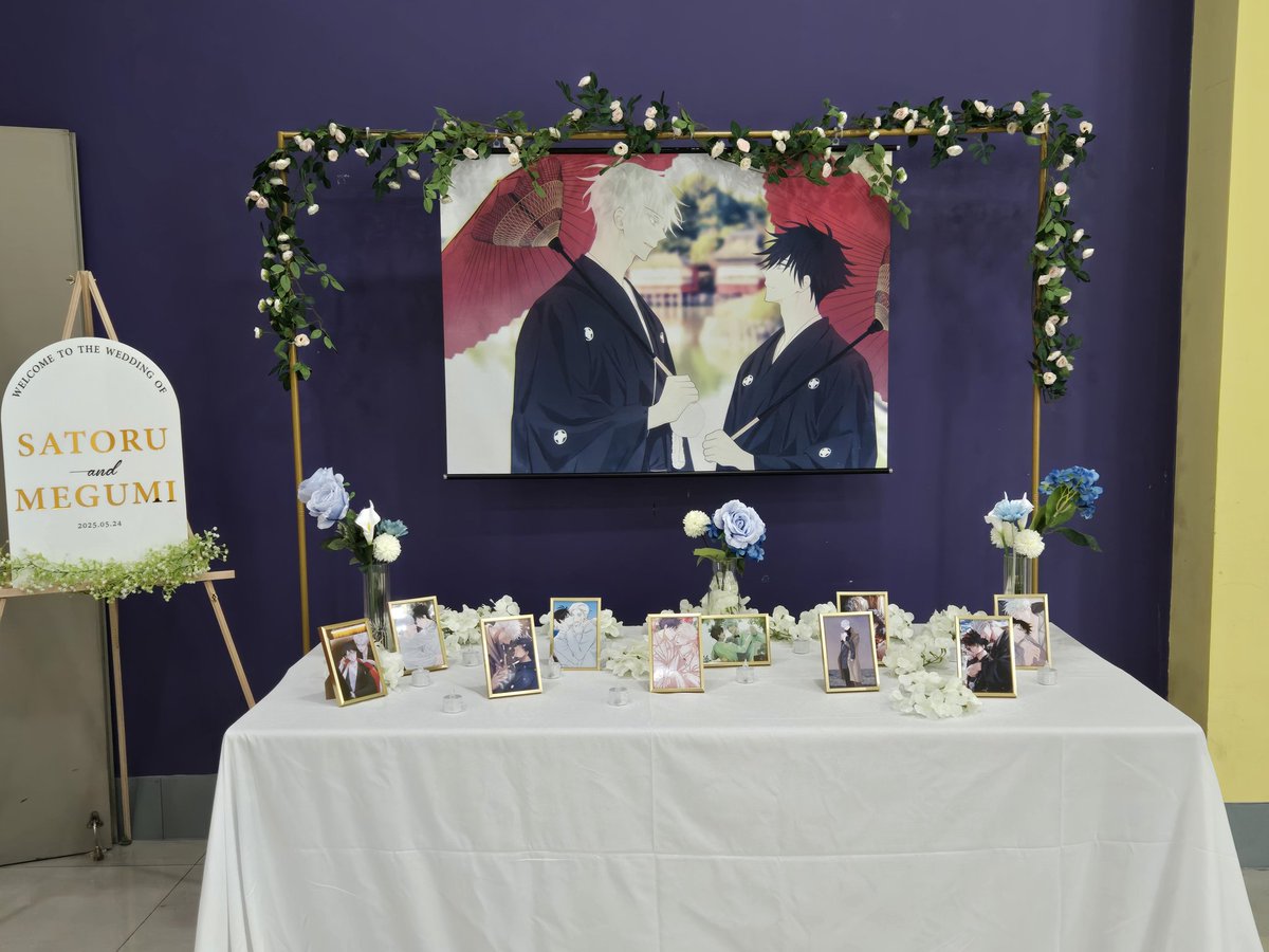 이렇게 많은 레이디들이 고구미 좋아하신 다는 거에서 감격을 느꼈고
그냥 모든게 너무너무 좋아서 지상낙원 같았음..
게다가 어제 트친님들 실제로 뵐 수 있어서 그게 제일 즐겁고 재밌었어요🥰🥰🥰
저희 담에 고고미 행사 있으면 또 봐요!!!!!

저와 함께 다녀주신 @ guumiiiiii께 오백번 절하기😘😘