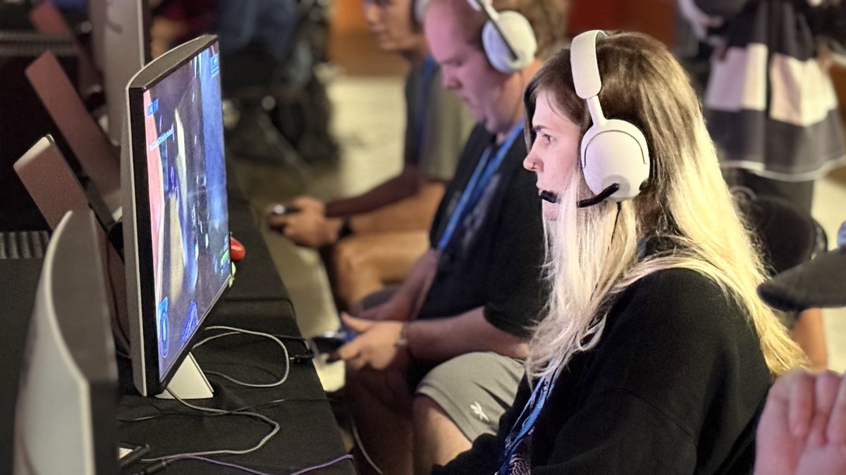 UNDRPLAYED's tweet photo. She never ceases to amaze us!
Congrats to @kaasmic for getting 5th place in the H2 FFA! 

Thank you for being such an amazing part of this weekend. https://t.co/00qSIdDcdr