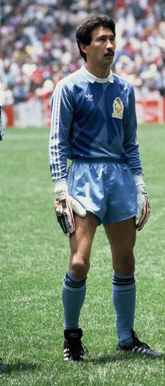 GlovesNostalgia tweet media