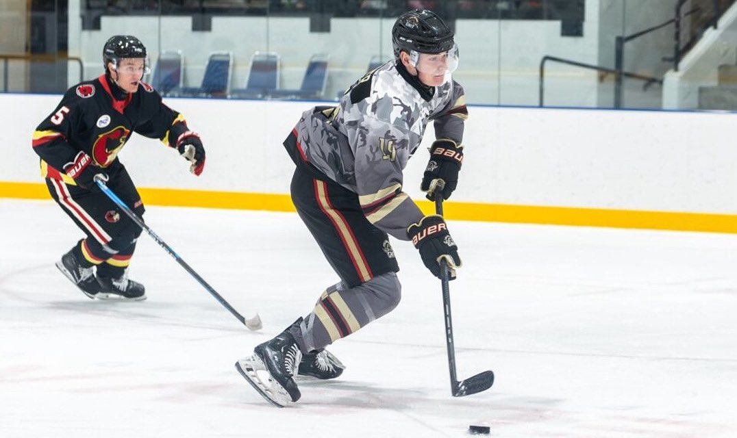 Congrats to Arvada native and former Colorado Grit, Arvada Hockey Association and Colorado Thunderbirds standout George Poirier on committing to NCAA Division I Brown!

READ MORE HERE: coloradohockey.net/news_article/s…