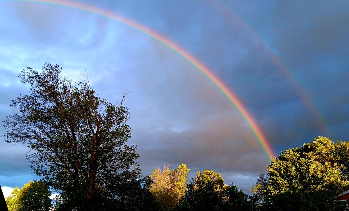Running62338758's tweet image. Double rainbow. #Enfield @Eweather13 @ericfisher @RachelFrank_CT