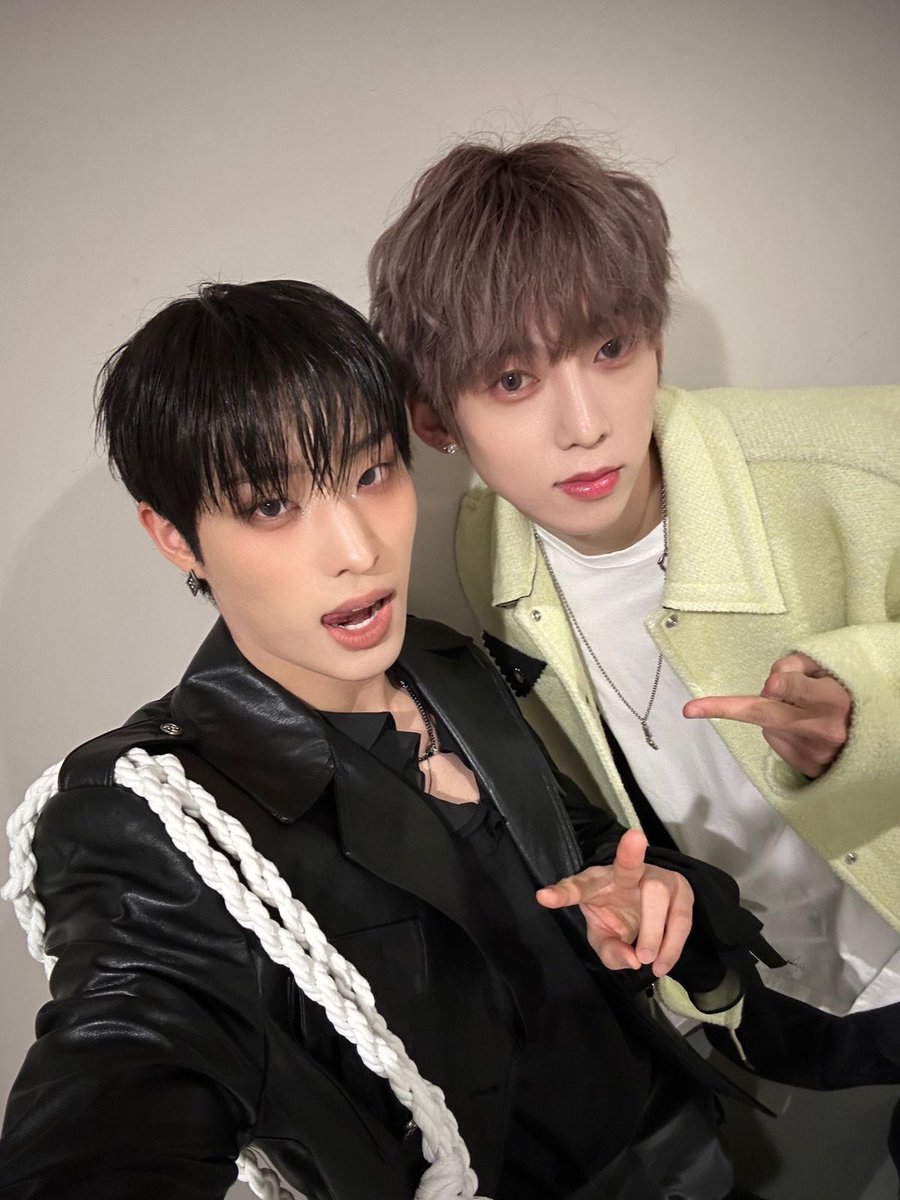 ChkChkSoonHoon's tweet photo. Until you open your heart, I’ll keep
Knock Knock, knock
#ANDSD #andearselcaday #Kamden #Keeho #P1Harmony https://t.co/8JVtULDXZW