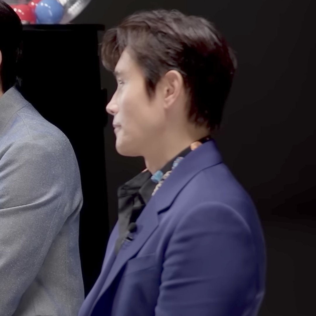 bhunverse's tweet photo. his side profile is a work of art https://t.co/1c6C8qFkTx