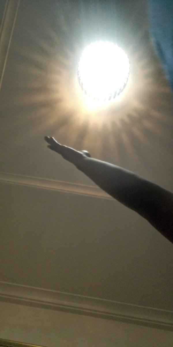 HyemediaC's tweet image. There's something about music that keeps life going -- in constant motion. 

-- find out soon enough when we unveil our artistes of the future🎉🎈📌

HyeMusic, the sound for the hearts and soul. 🎶

#HyeMusic #IhypeSub #HyperSound