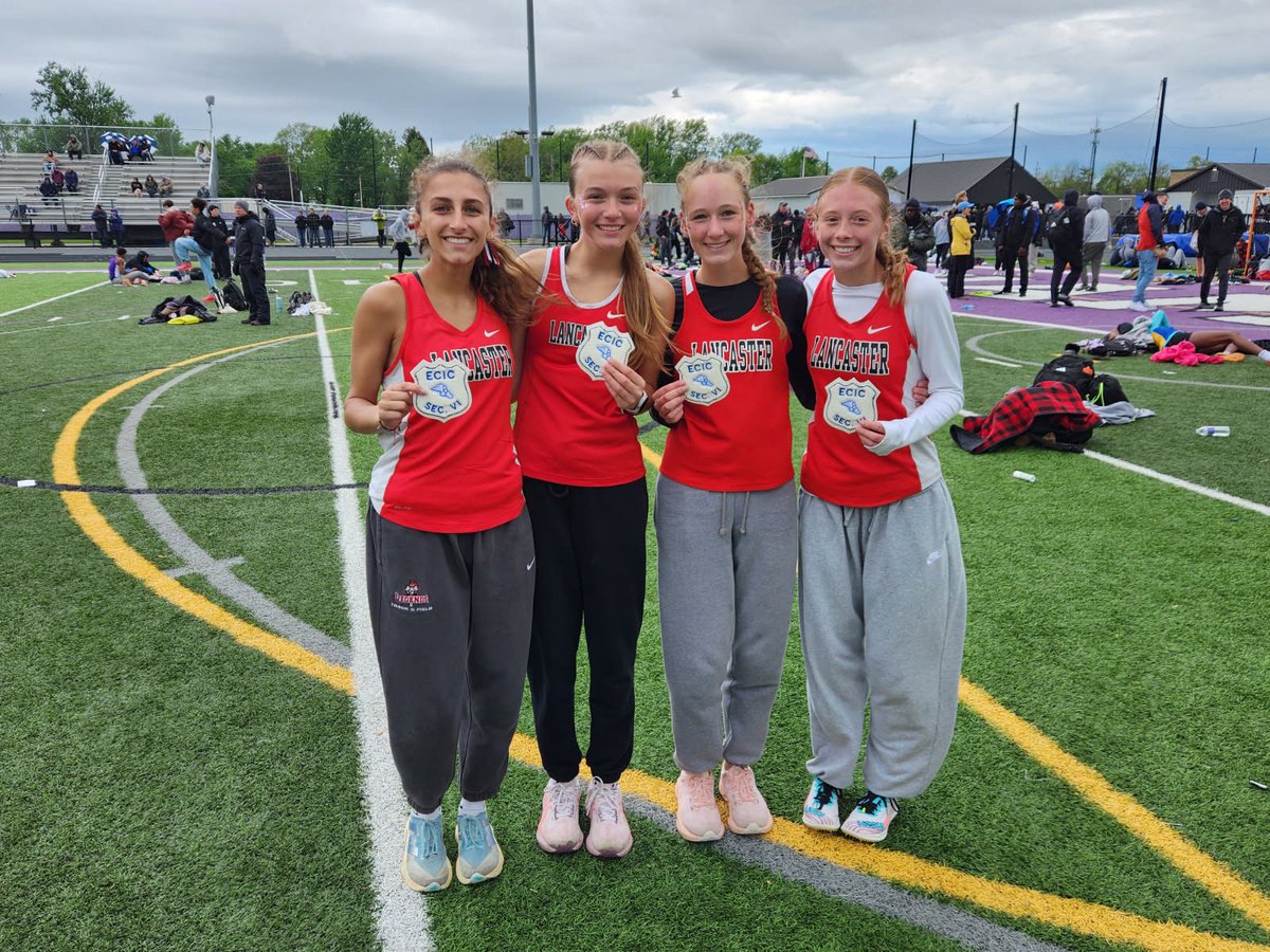 Congratulations to the girls 4x800 finishing 3rd place overall at ECIC’S championship meet #Golegends <a href="/LHS_Athletics1/">Lancaster Athletics</a>