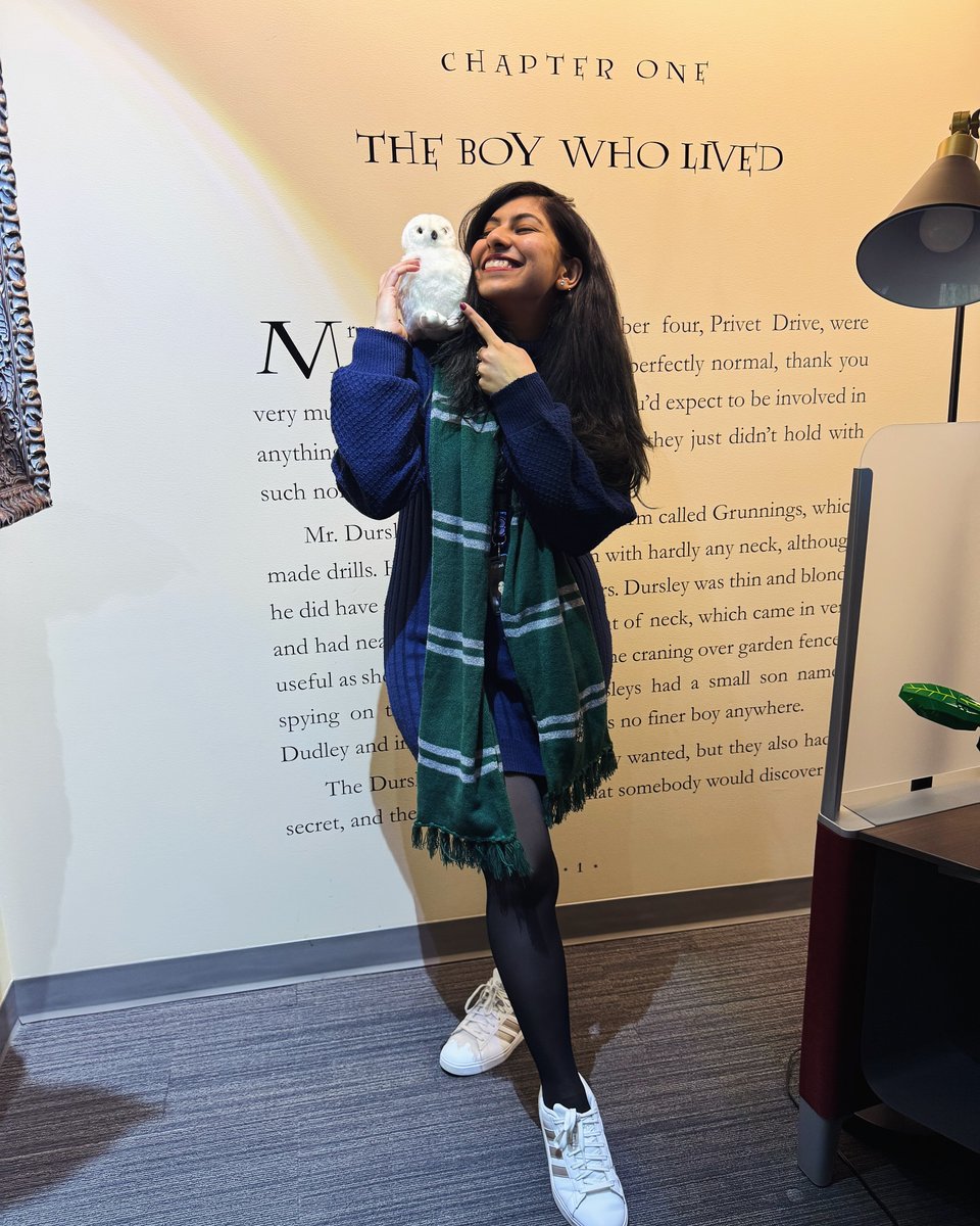 sona_july_1's tweet image. Discover the latest trends that will have you turning heads everywhere you go!🌟Step into the spotlight with stunning new styles!
.
.
.
#TrendyLooks #FashionGoals #StyleCrush #Fashionista #StyleVibes