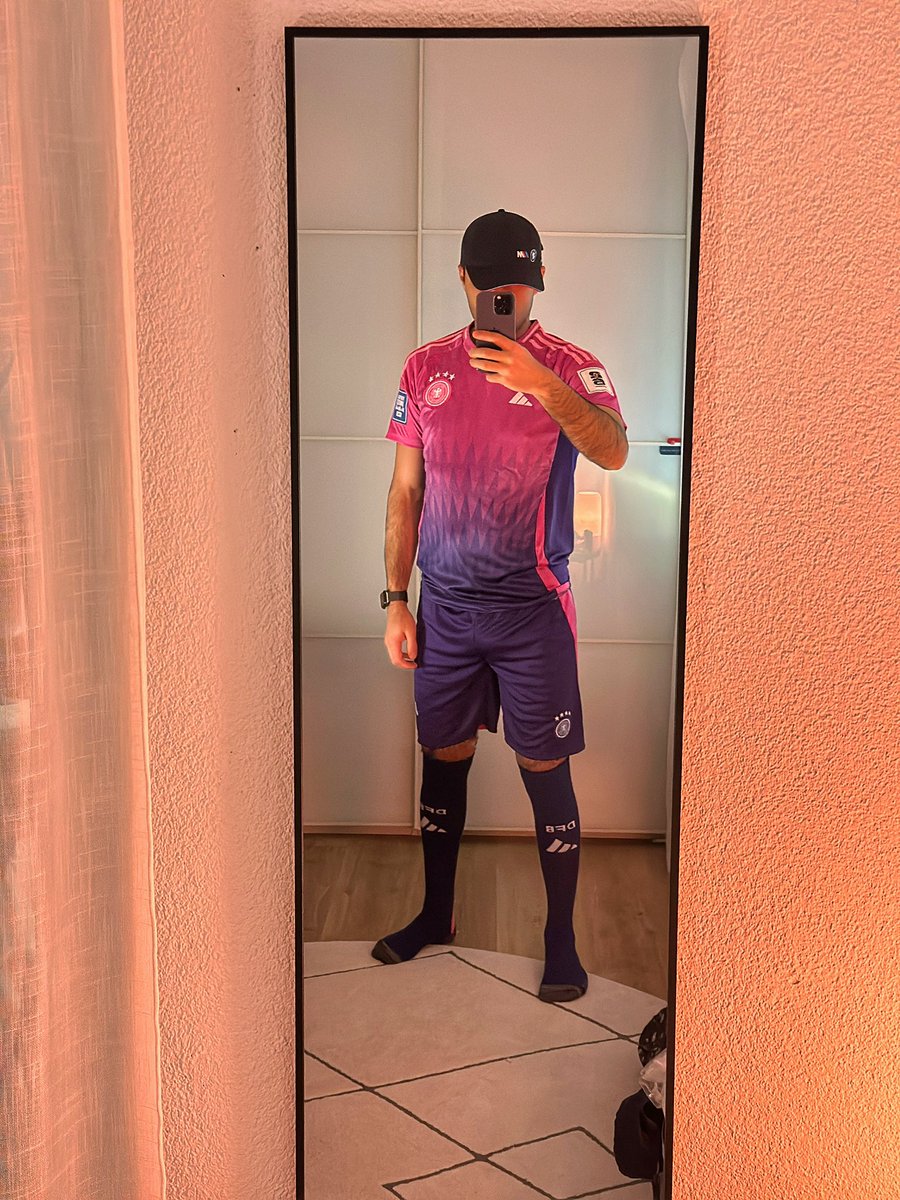 so_octo's tweet photo. That’s what ChatGPT think of me.
#cartoonstyle #SoccerStyle #FootballFit #GameDayLook
#KitGoals #soccerswag #soccersocks #socks #footballsocks #whitesocks #socksfetish #sox #nikesocks #nike #kneesocks #mensocks #longsocks #socksguy #menfashion #overcalfsocks #runningsocks https://t.co/4A4gWJWjdA