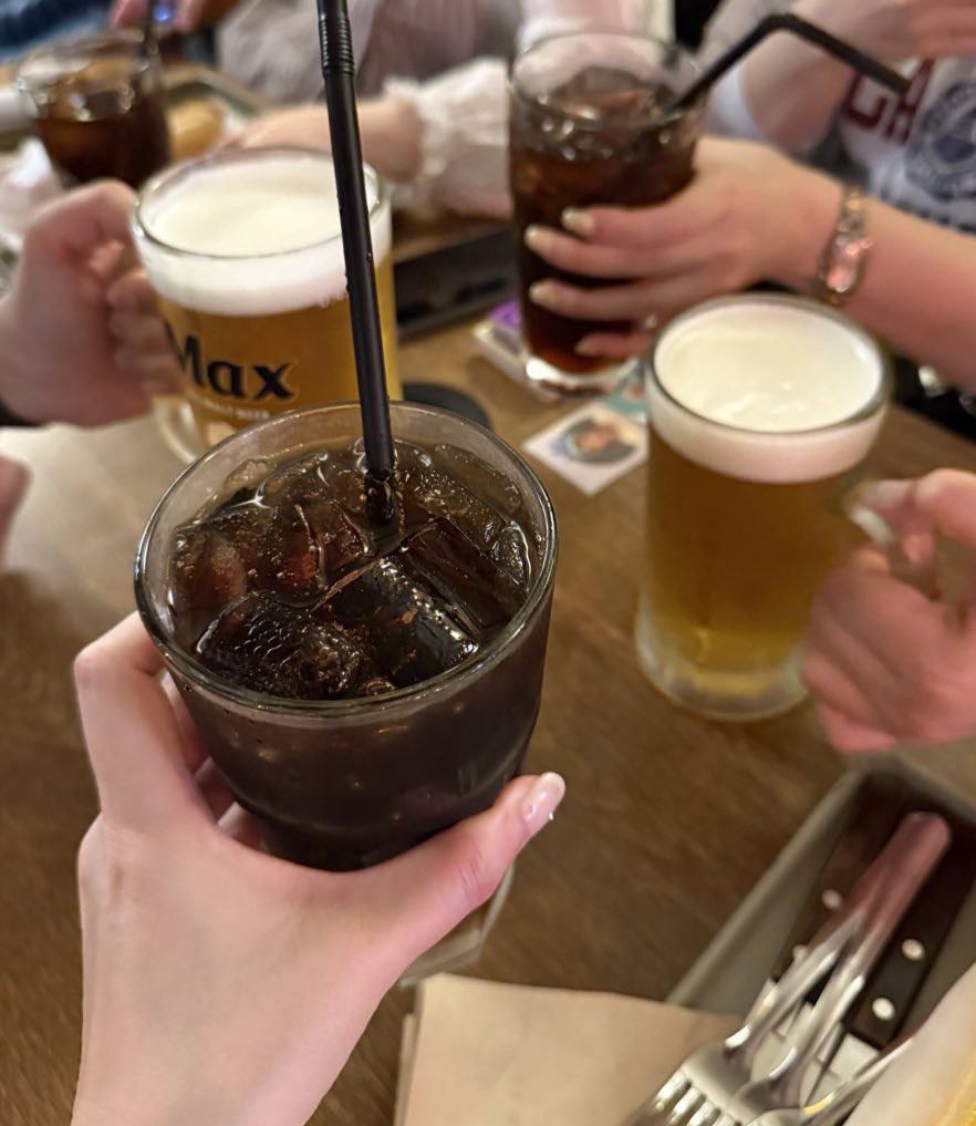 250523
밥스바비연남

핫도그 정말 맛있게 먹었어요!

#HAPPY_SANGGYUN_DAY 
#Hot_Guy_상균이는_30세