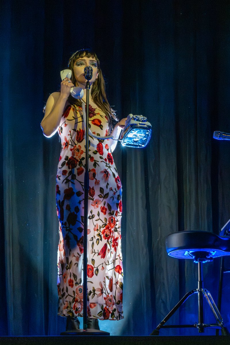 CHVRCHESPEDIA | LAUREN MAYBERRY ITALIA 🇮🇹 (@chvrchespedia) on Twitter photo 🎵 Lauren Mayberry
🗓️ May 23, 2025
🇺🇸 The Fillmore, San Francisco, CA, USA
🔗 Setlist + Info:
instagram.com/p/DKDlm2eIHqv
📷 dmax510
<a href="/CHVRCHES/">CHVRCHES</a> <a href="/laurenevemay/">Lauren Mayberry</a> <a href="/FillmoreSF/">The Fillmore</a> 🎵 Lauren Mayberry
🗓️ May 23, 2025
🇺🇸 The Fillmore, San Francisco, CA, USA
🔗 Setlist + Info:
instagram.com/p/DKDlm2eIHqv
📷 dmax510
<a href="/CHVRCHES/">CHVRCHES</a> <a href="/laurenevemay/">Lauren Mayberry</a> <a href="/FillmoreSF/">The Fillmore</a>