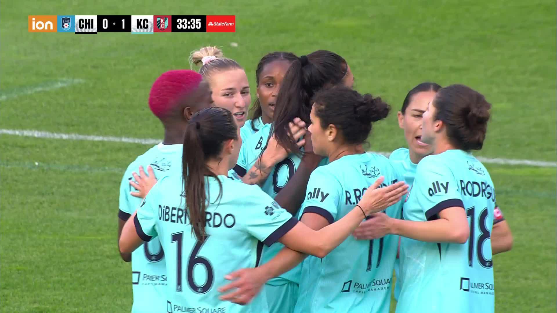 Bia Zaneratto gets her third goal of the season for @thekccurrent! 🔥
