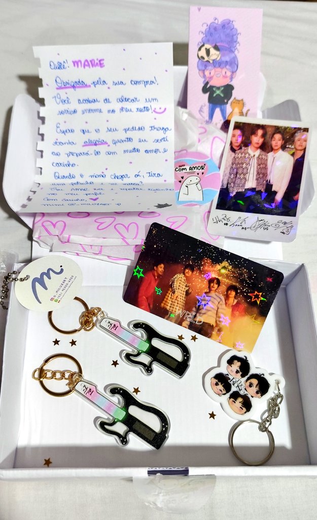MariePrincess's tweet photo. While I'm waiting for my Rostar to arrive, I'm going to enjoy this beautiful and precious Rostar keychain by @_miluzart, thank you 🖤🌹. I can't wait to put it in my #Wrld bag by @abloomingdreams 🥰!
#TheRose #Woosung #Dojoon #Jaehyeong #hajoon #Wrld #WeGoAsOne https://t.co/tc8D2VDBHg