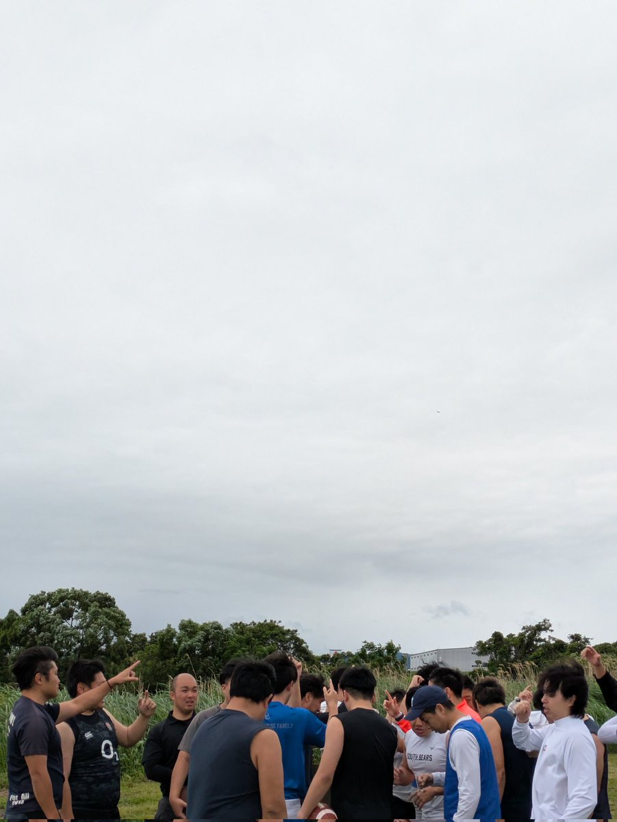 #昨夜の大雨
#グラウンドは
#水溜りばかり
#それでも
#フットボーラーは
#動きます
#アメリカンフットボール
#jpff
#日曜
#朝活