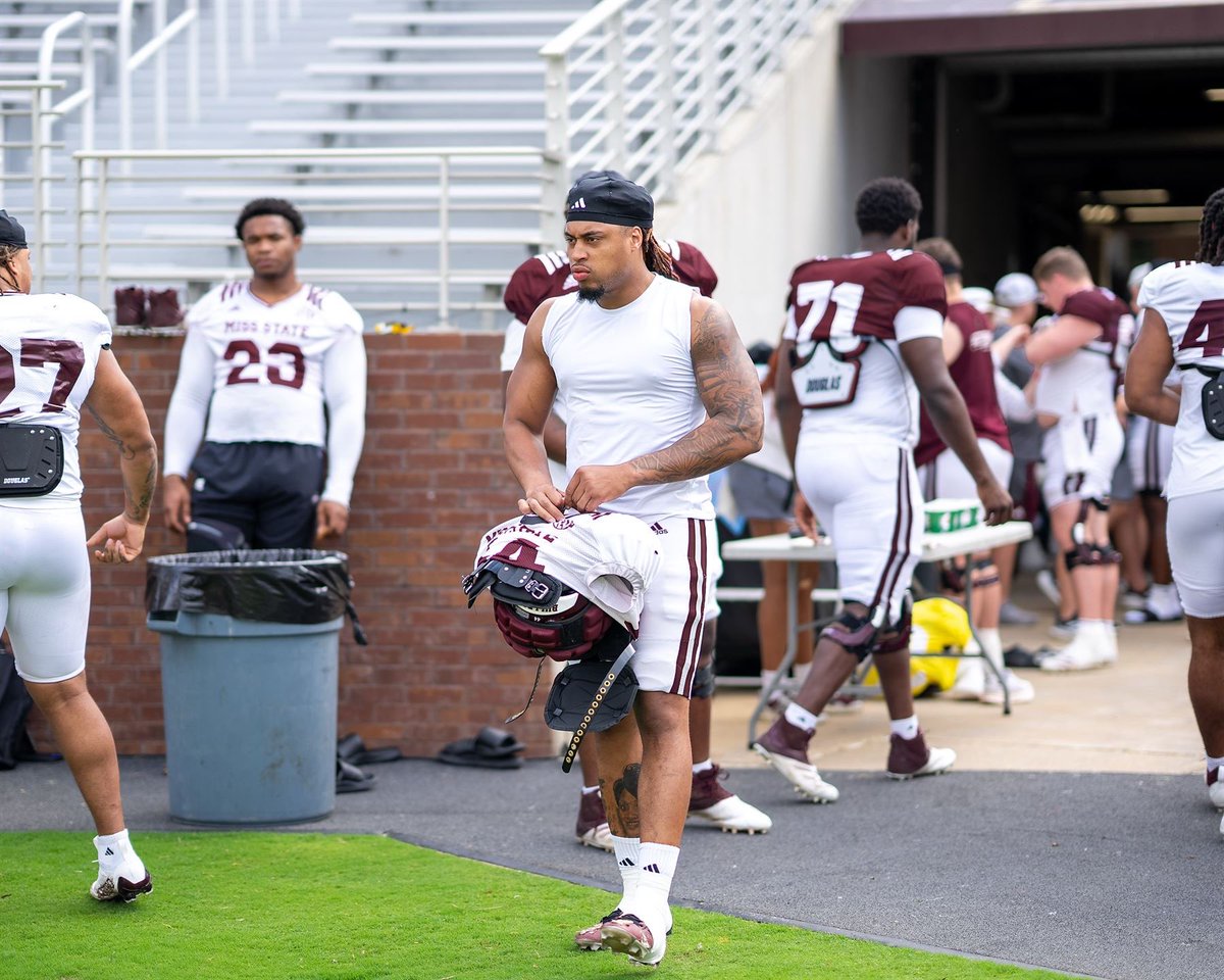 Follow me on instagram #Hailstate nation let’s grow this year 🎯