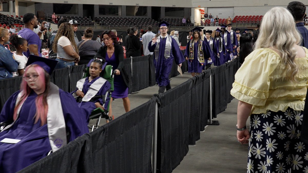 JCPS (@jcpsky) on Twitter photo 👏 So proud of you, <a href="/SouthernTrojans/">Southern High</a> Class of 2025. This is just the beginning! #WeAreJCPS #JCPSgrad25 👏 So proud of you, <a href="/SouthernTrojans/">Southern High</a> Class of 2025. This is just the beginning! #WeAreJCPS #JCPSgrad25