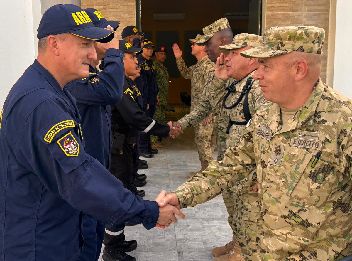 FNC_ArmadaCol's tweet photo. ⚓ #Destacado | En la Base Naval ARC “Bolívar” recibimos al personal del PISAJ N.º 20, con 32 Sargentos Mayores del Ejército Nacional y 1 de Brasil.
Una visita estratégica para fortalecer liderazgo, integración y visión conjunta.
#FuerzaNavalDelCaribe #ColombiaOpera #PISAJ https://t.co/x6Ht8o3SeR