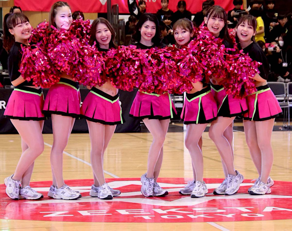 ZeekstarCheer's tweet photo. こんにちは！HINAです🐣

今シ���ズン、たくさんの応援ありがとうございました🙇🏻‍♀️
いよいよ今日5/25（日）はレギュラーシーズン最終戦！
🎫は完売です！ありがとうございます🙇🏻‍♀️

ジスター、私たちと一緒に最後の1秒まで熱い声援を届けましょう！🐯📣

  #ジークスター東京
 #チア
 #ハンドボール https://t.co/wuCSshFtfu