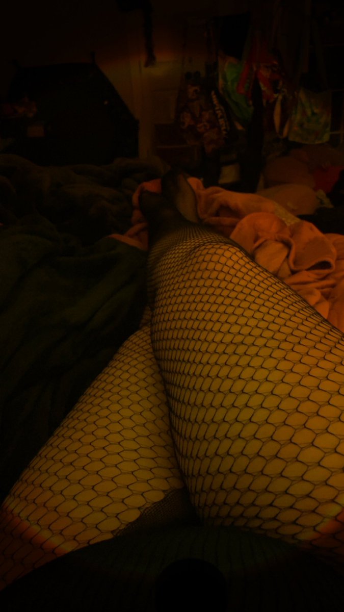sxymags's tweet photo. Goin wild at the #LovenseOrgy! Lets keep it up Kinky Crew. 19:27:57 #bdsn https://t.co/OlZJsQuDNu