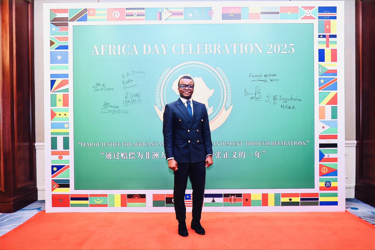 JosephMendoo's tweet photo. Celebrating the 62nd anniversary marking the establishment of the Organization of African Unity (OAU) now the African Union (AU) #diplomaticgala #beijing  Happy Africa Day 2025 https://t.co/QchyRFLbJo