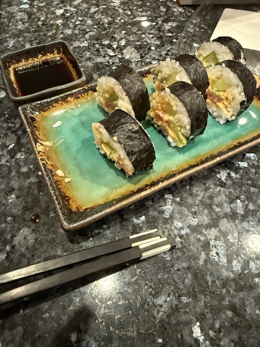 Who likes sushi? I’m really proud of how these turned out :3