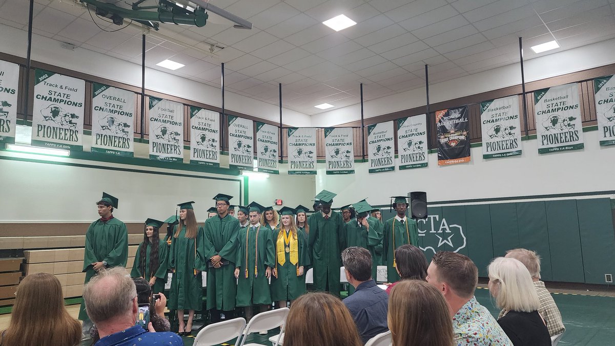 MaureenHirwa's tweet image. My Princess graduated from High School👩‍🎓👩‍🎓🥰 .. with very colourful grades and being an Honor Roll student. I am immensely proud of her, keep winning gal 🫡🙌

Struggle continues... Join me to congratulate &amp;amp; wish her success in the journey ahead 👩‍🎓
#Grateful 
#BlessedBeyond