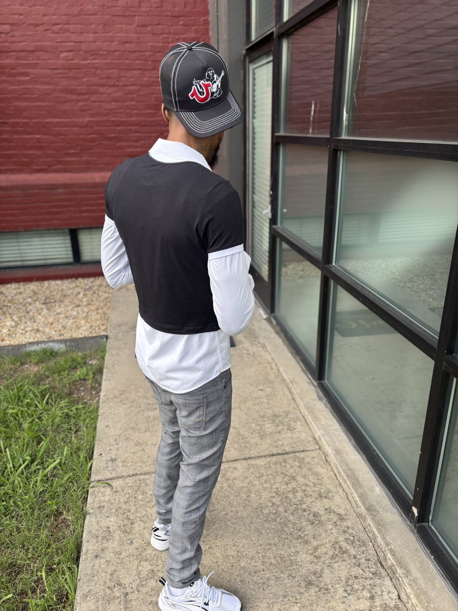 officialLonghea's tweet photo. Everyday make money and pray 🥸 https://t.co/E8xra4FgXw