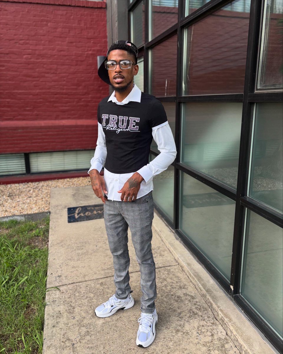 officialLonghea's tweet photo. Everyday make money and pray 🥸 https://t.co/E8xra4FgXw