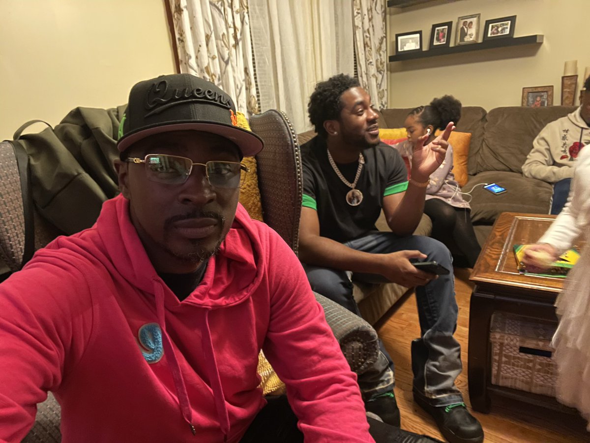 Return_ofDaMakk's tweet image. That’s Paule Boys #SameMother #MyBrothersKeeper