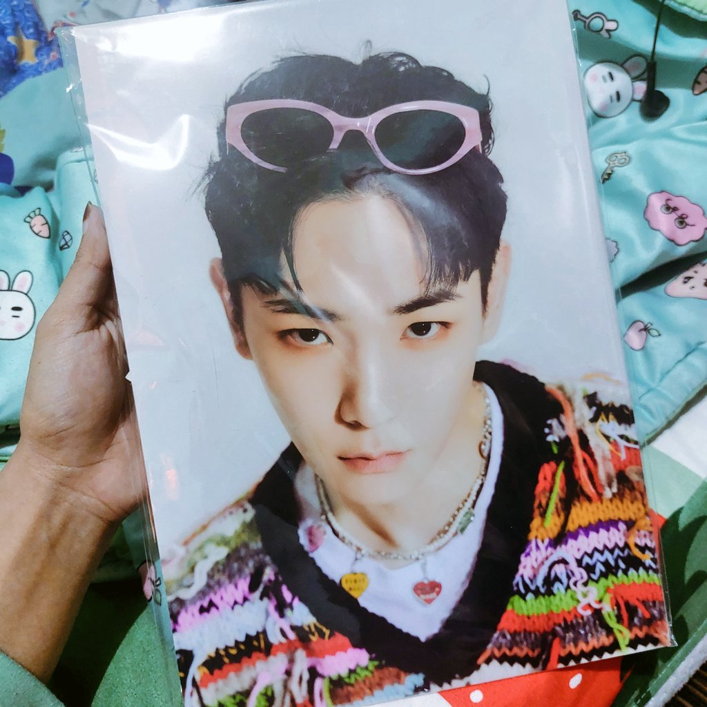 zvr_lock's tweet photo. Printilan season greeting, Key set
🩵SG 2023, take all 50k
🩵SG 2024, take all 40k

I can't provide bags for all, so please bring your own 🙏 https://t.co/jCdmIw8EbC