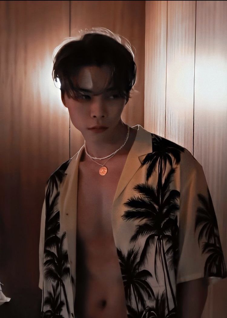 check out @.𝐡𝐨𝐧𝐠𝐣𝐮𝐧's new post on #hdcgram

"aí a perua disse 'ta afim?' e eu disse 'agora não' "

dou um doce pra quem reconhecer o quote e a fantasia hein