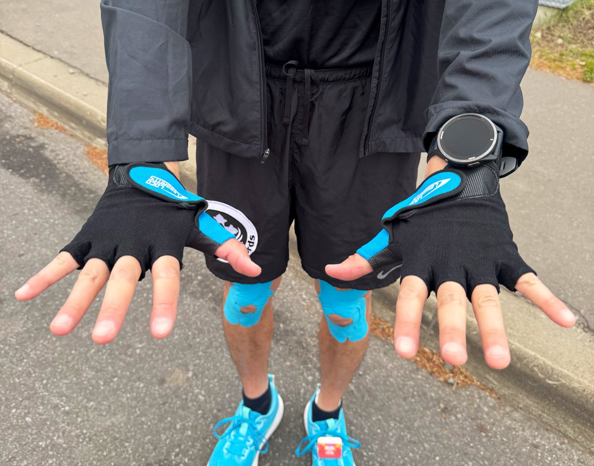 皆様のたくさんの応援📣
誠に有難う御座いました‼︎‼︎

金子聡司（MEDIAS ZONE)
初マラソン🏃見事【サブ４】完走致しました🎊✨

洞爺湖を一周する
洞爺湖マラソン2025

#初マラソン
#サブ４完走
#金子聡司
#洞爺湖
#全力応援
#AkashicRecordsLLC
#MEDIASZONE
#ロコレガン
#アシックス
#NIKE