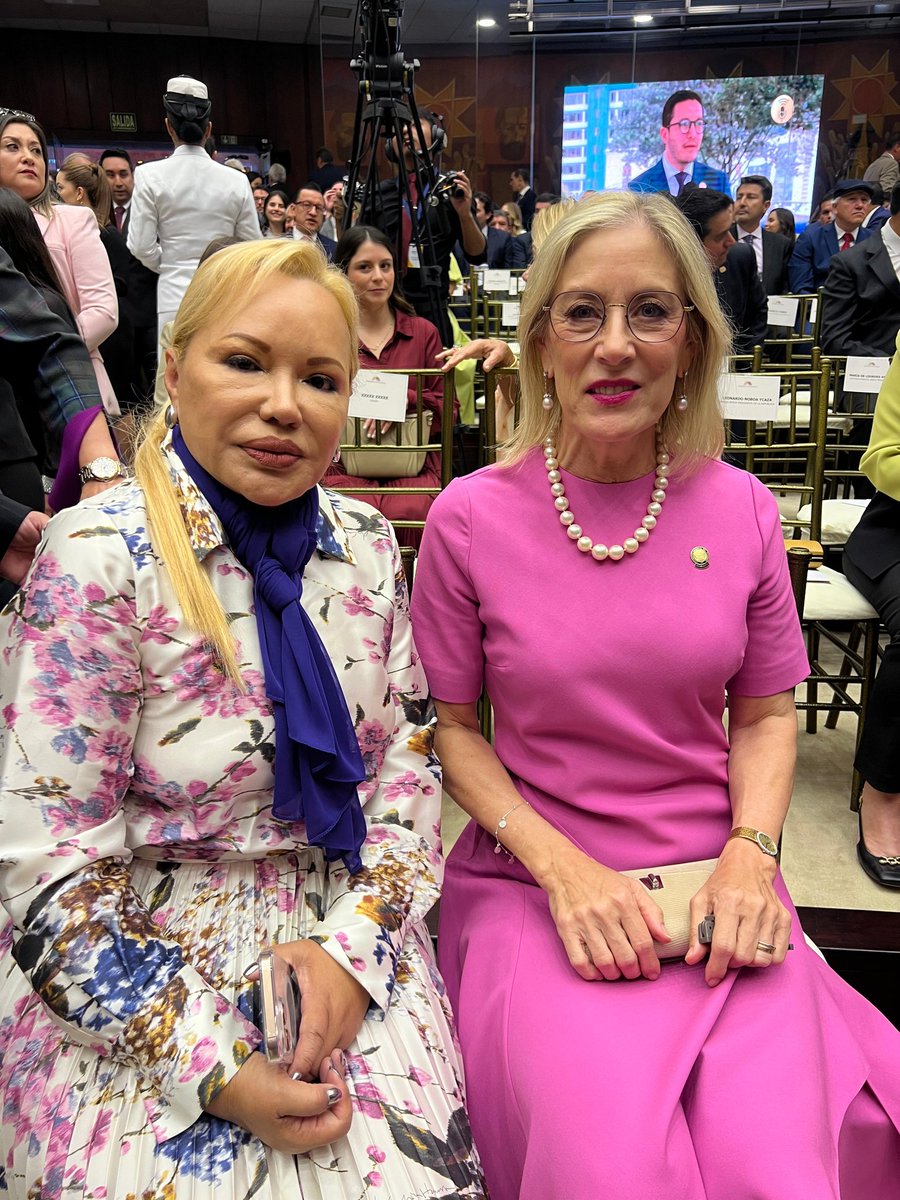 Nery Merejildo - Chair AmCham (@chairamchamgye) on Twitter photo 🇪🇨 Un honor haber estado presente en la posesión del Presidente <a href="/DanielNoboaOk/">Daniel Noboa Azin</a>. Desde <a href="/amchamgye/">AMCHAM Guayaquil</a>, vemos con optimismo una nueva etapa para el comercio, la inversión y la cooperación bilateral con EEUU 🇺🇲. Creemos en el poder del sector privado como motor de desarrollo, y estamos 🇪🇨 Un honor haber estado presente en la posesión del Presidente <a href="/DanielNoboaOk/">Daniel Noboa Azin</a>. Desde <a href="/amchamgye/">AMCHAM Guayaquil</a>, vemos con optimismo una nueva etapa para el comercio, la inversión y la cooperación bilateral con EEUU 🇺🇲. Creemos en el poder del sector privado como motor de desarrollo, y estamos