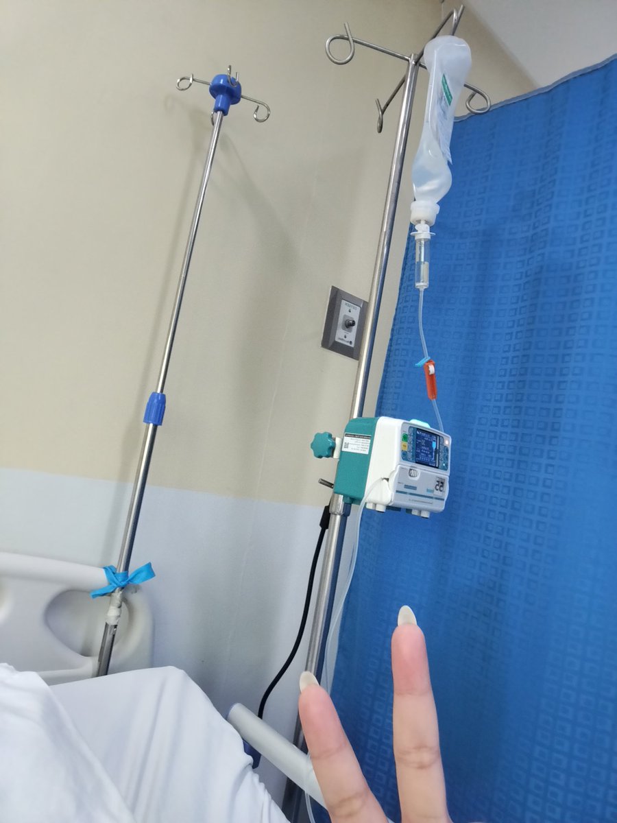 WagashiTrash's tweet image. I WILL SURVIVEEEEEEE